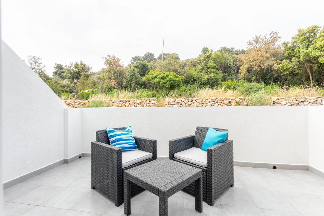 Apartments Dobrila Hvar Town Exterior photo